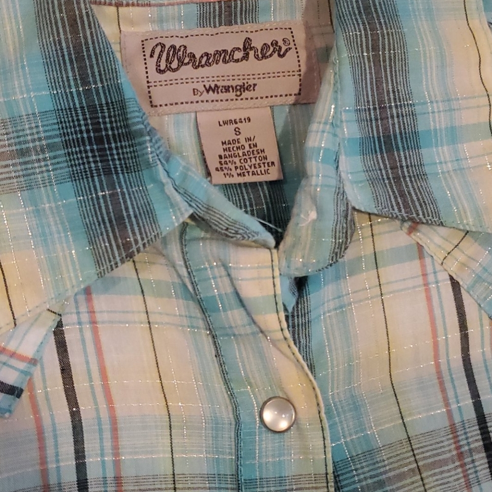 Wrangler button up - Picture 2 of 3
